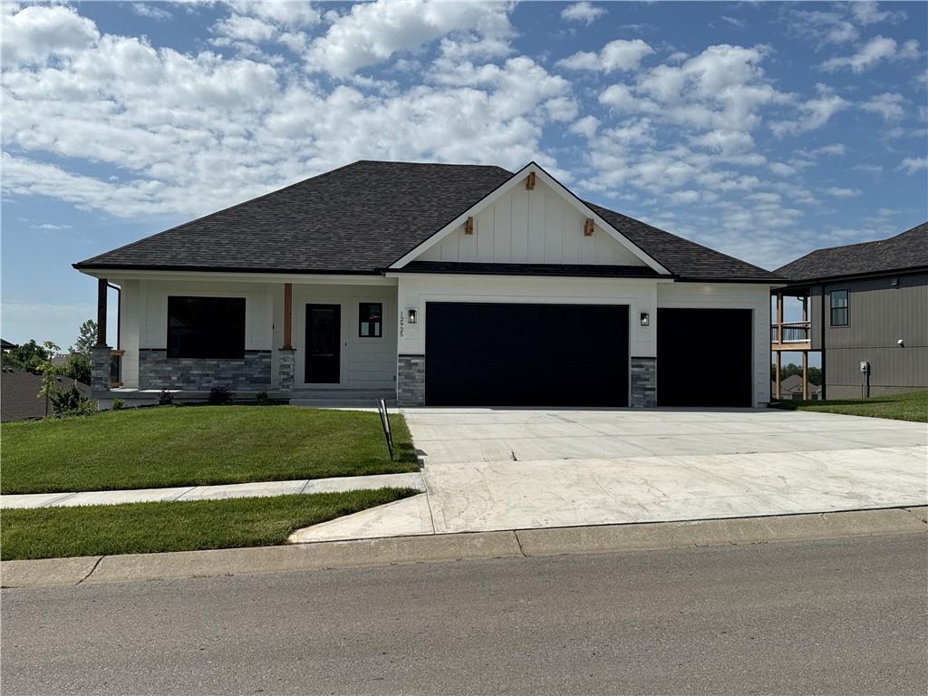 Listing Photo MLS #HMS2481382