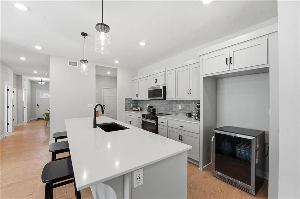 Listing Photo MLS #HMS2520238