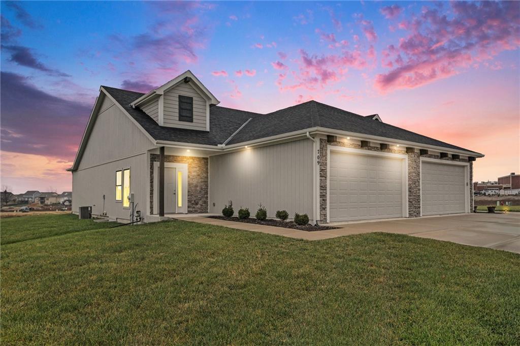 Listing Photo MLS #HMS2531582