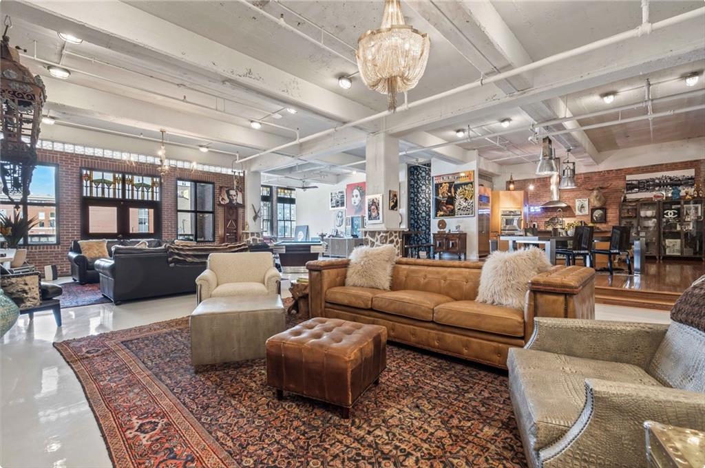 Listing Photo MLS #HMS2534318