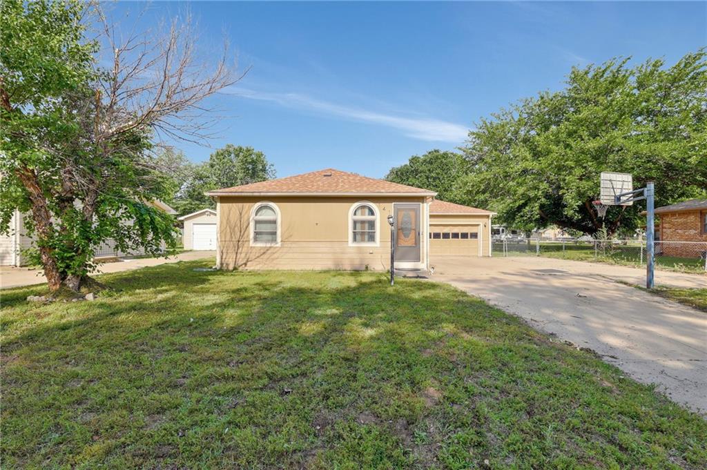 Listing Photo MLS #HMS2555934