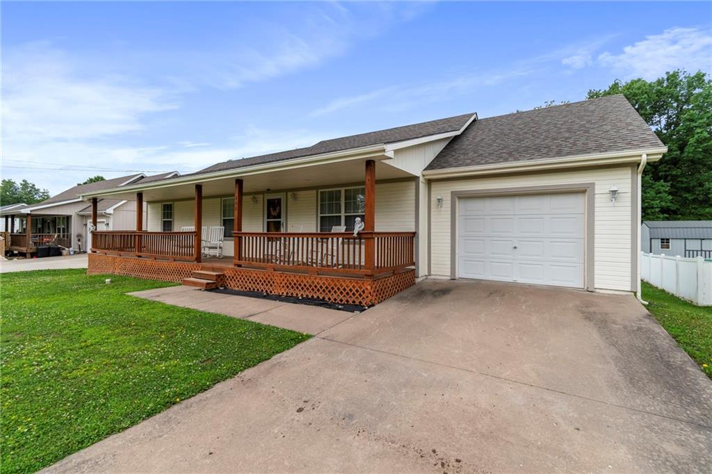 Listing Photo MLS #HMS2556786