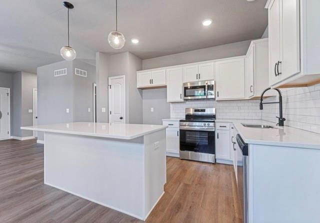 Listing Photo MLS #HMS2556875