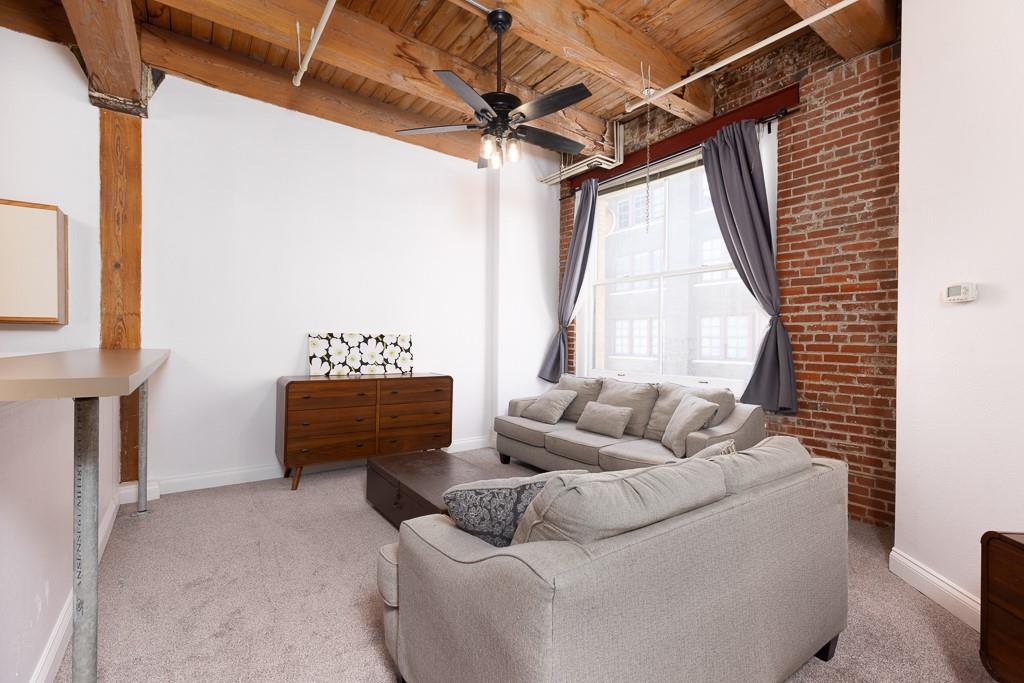 Listing Photo MLS #HMS2558753