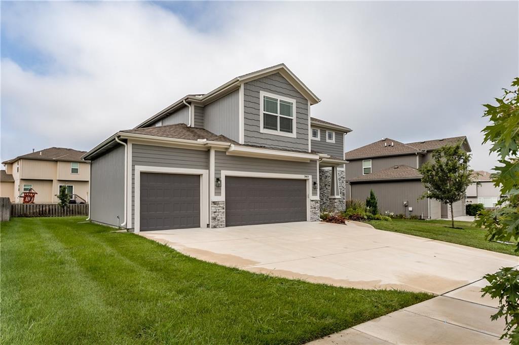 Listing Photo MLS #HMS2560290