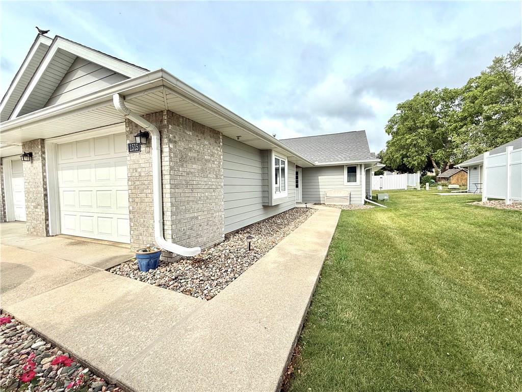 Listing Photo MLS #HMS2561408