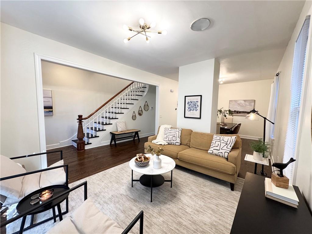 Listing Photo MLS #HMS2563168