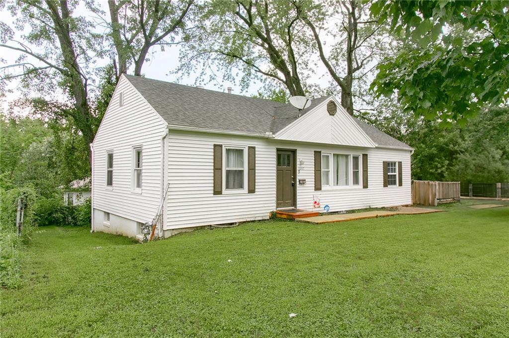 Listing Photo MLS #HMS2563767