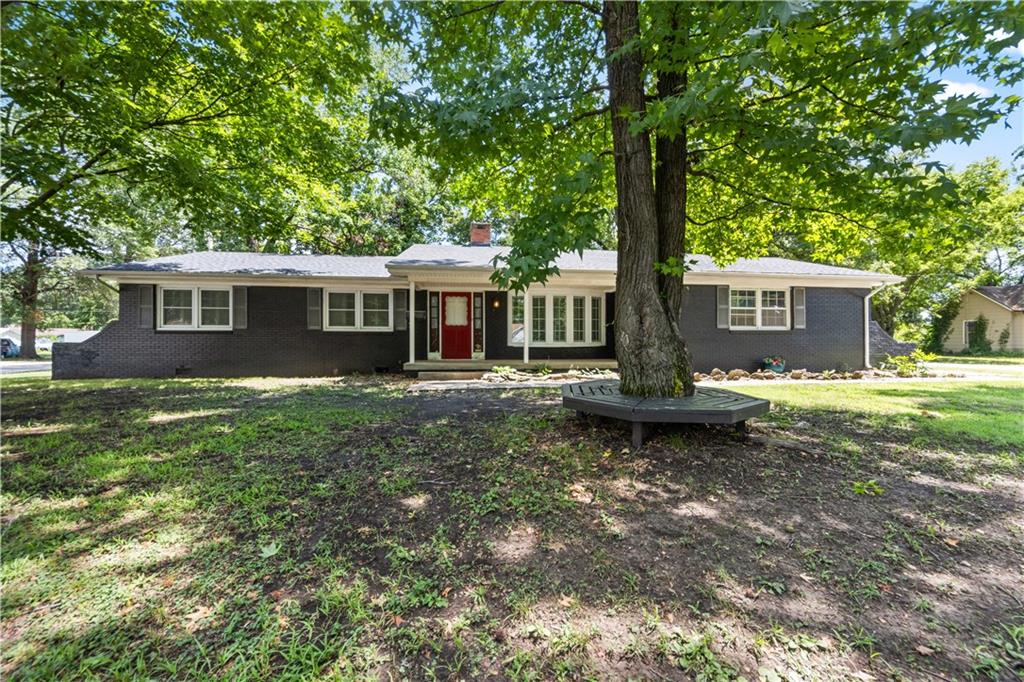 Listing Photo MLS #HMS2567925