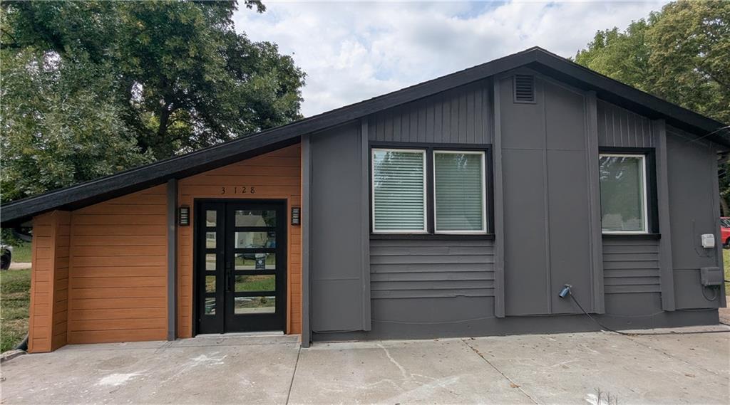 Listing Photo MLS #HMS2570566