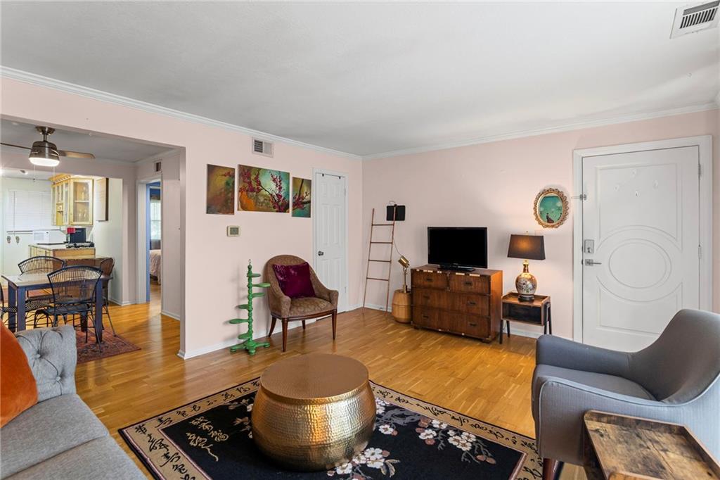 Listing Photo MLS #HMS2570825