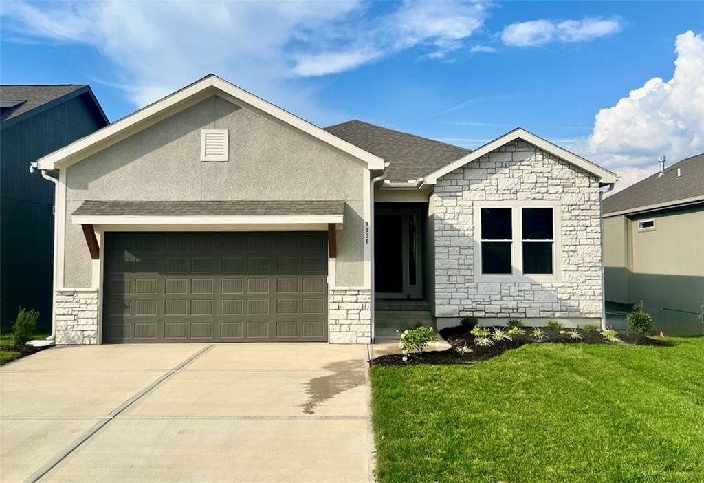 Listing Photo MLS #HMS2571125