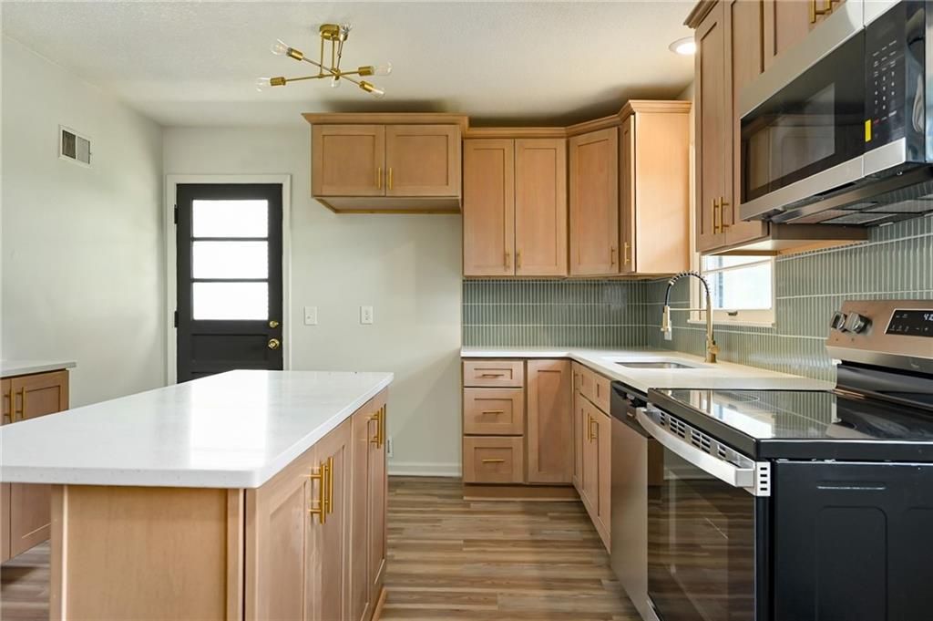 Listing Photo MLS #HMS2572478