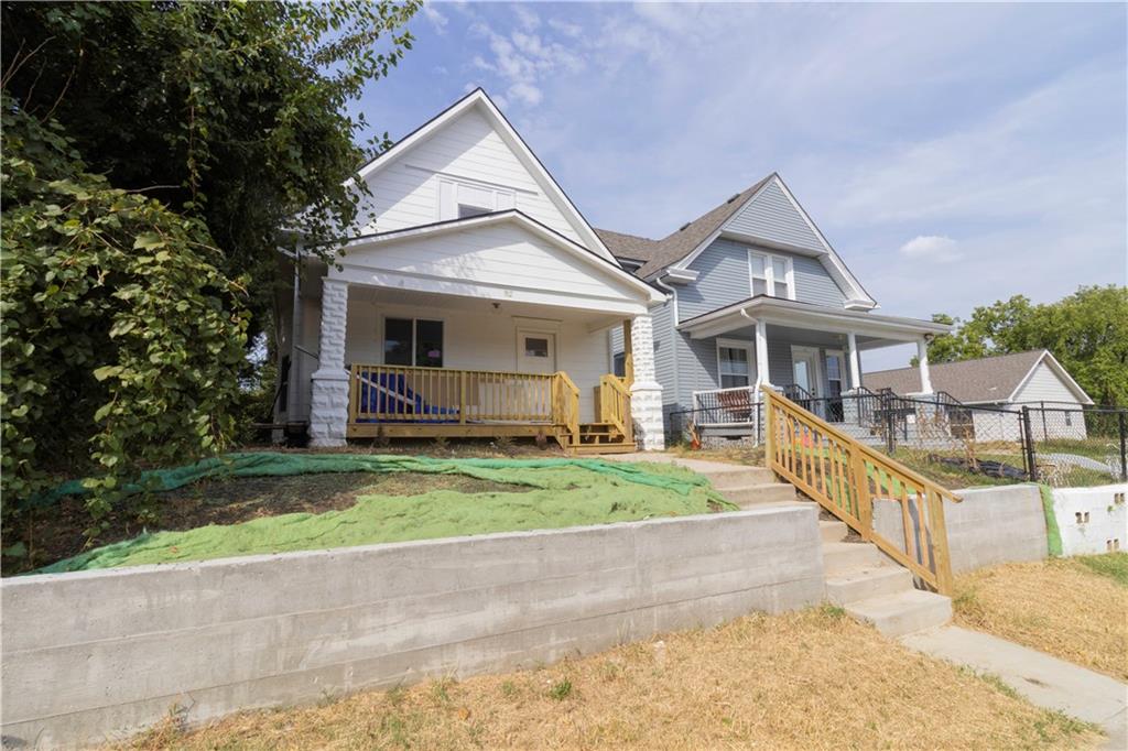 Listing Photo MLS #HMS2575946