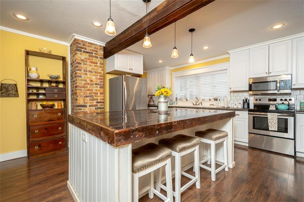 Listing Photo MLS #HMS2577409