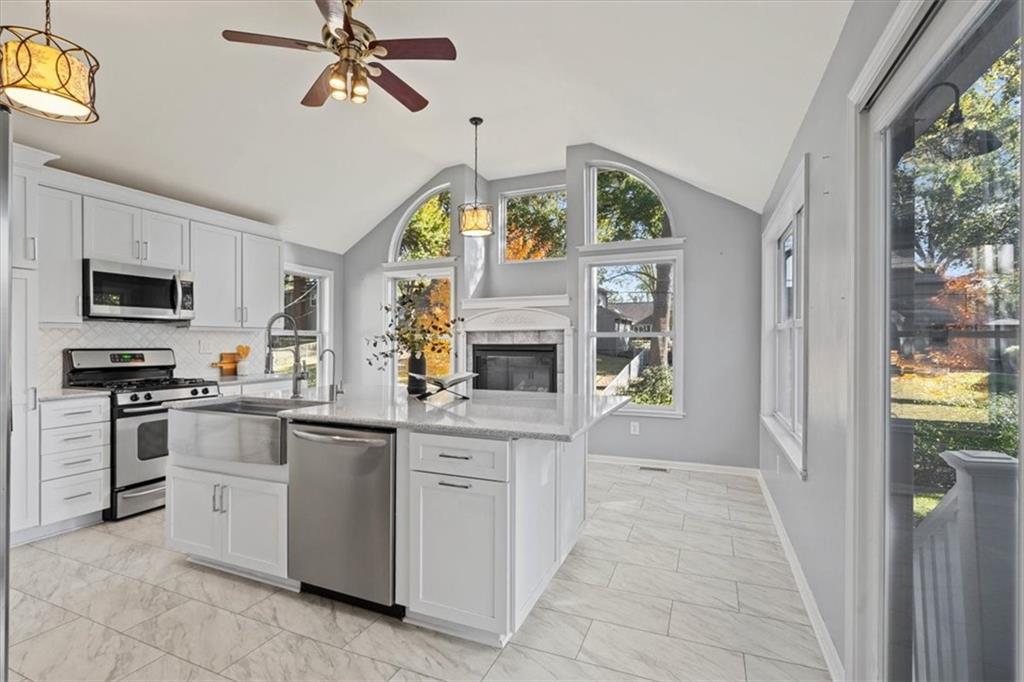 Listing Photo MLS #HMS2577517