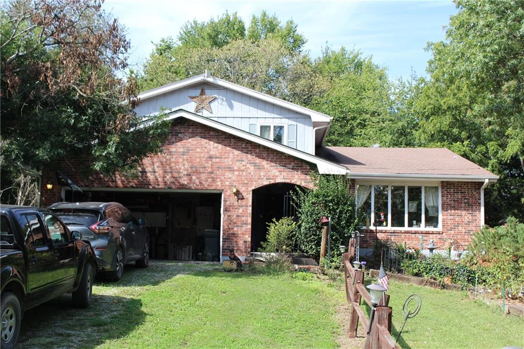 Listing Photo MLS #HMS2577974