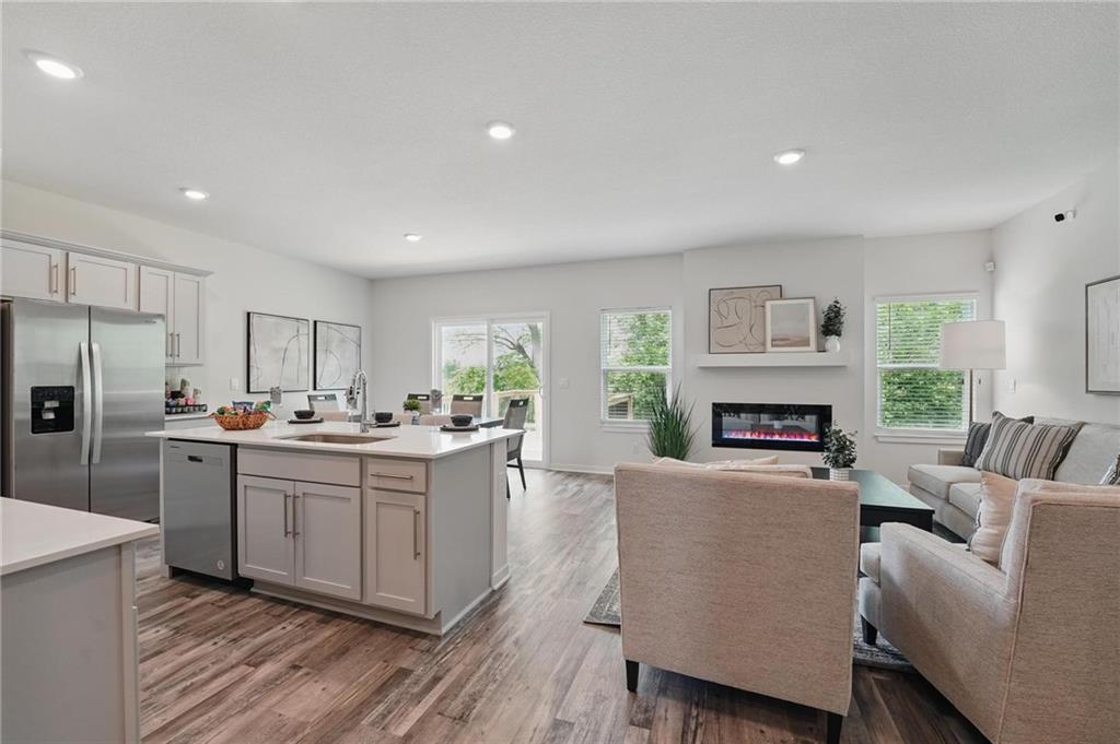 Listing Photo MLS #HMS2578653