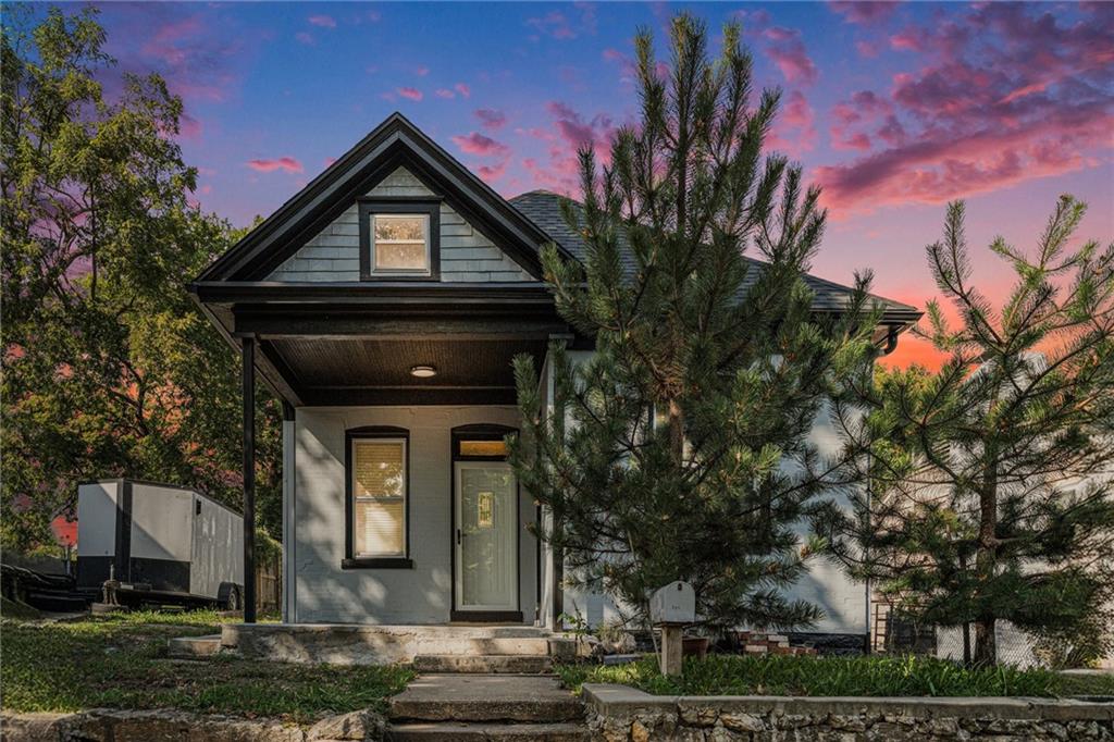 Listing Photo MLS #HMS2579986