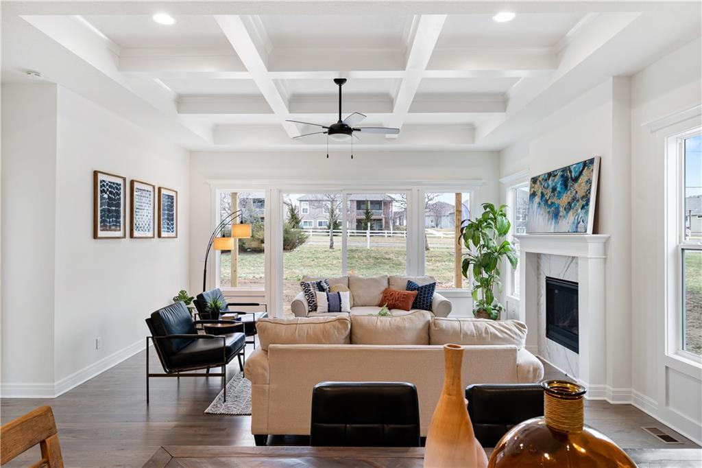 Listing Photo MLS #HMS2581111