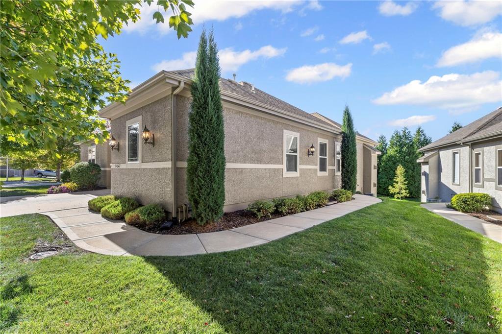 Listing Photo MLS #HMS2582098