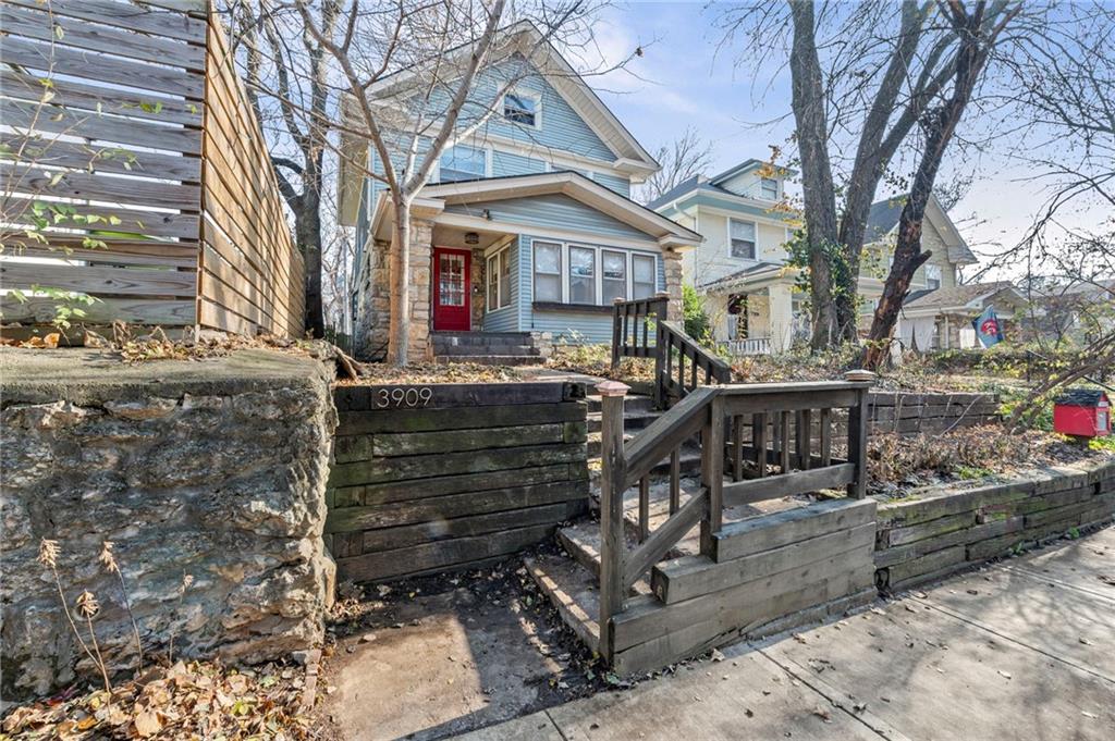 Listing Photo MLS #HMS2582126