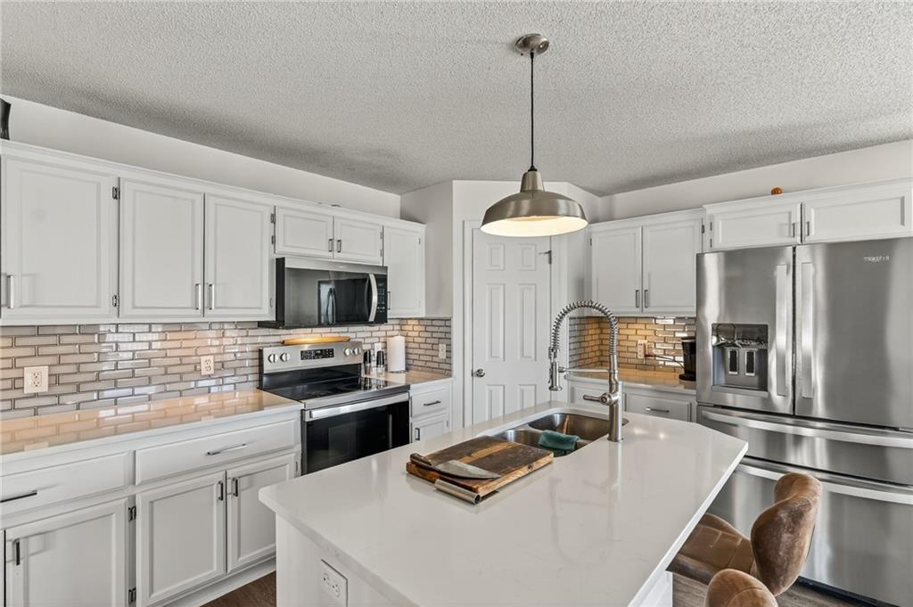 Listing Photo MLS #HMS2583393