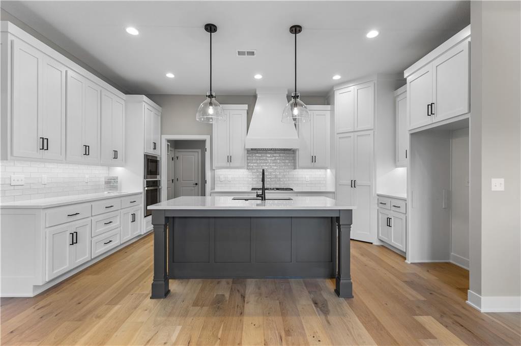 Listing Photo MLS #HMS2583474