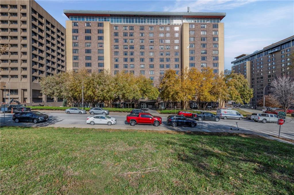 Listing Photo MLS #HMS2588031