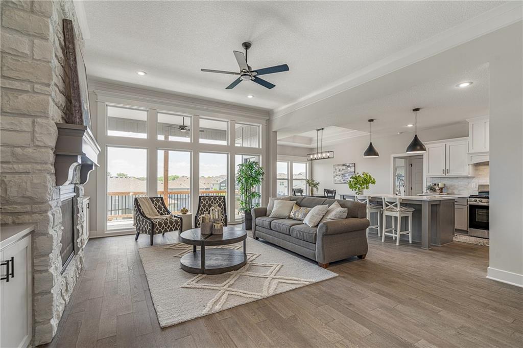 Listing Photo MLS #HMS2588034