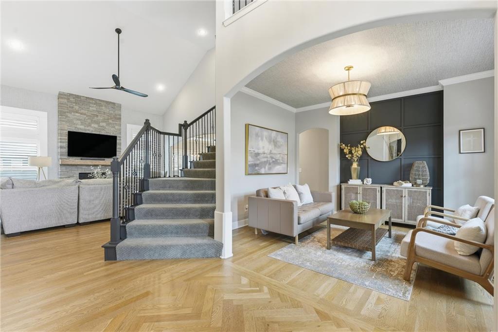 Listing Photo MLS #HMS2588071