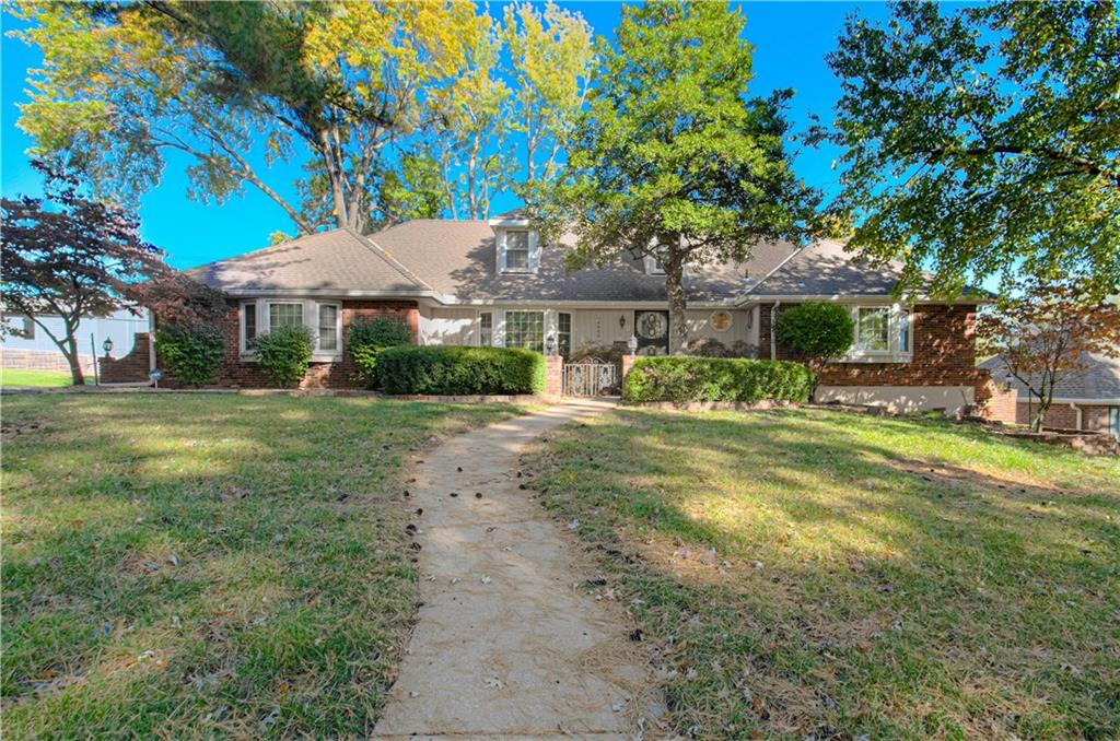 Listing Photo MLS #HMS2589429