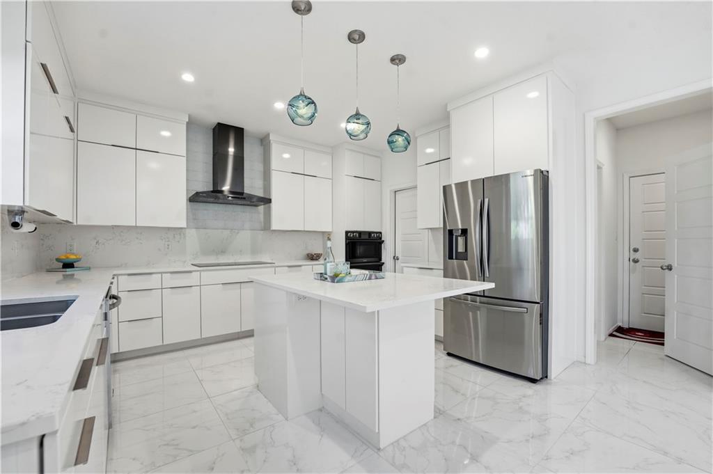 Listing Photo MLS #HMS2589855