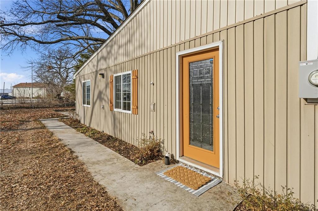 Listing Photo MLS #HMS2591573