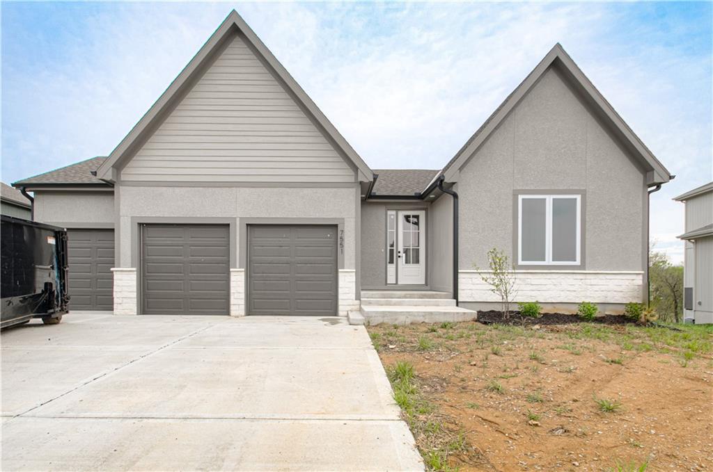 Listing Photo MLS #HMS2592676