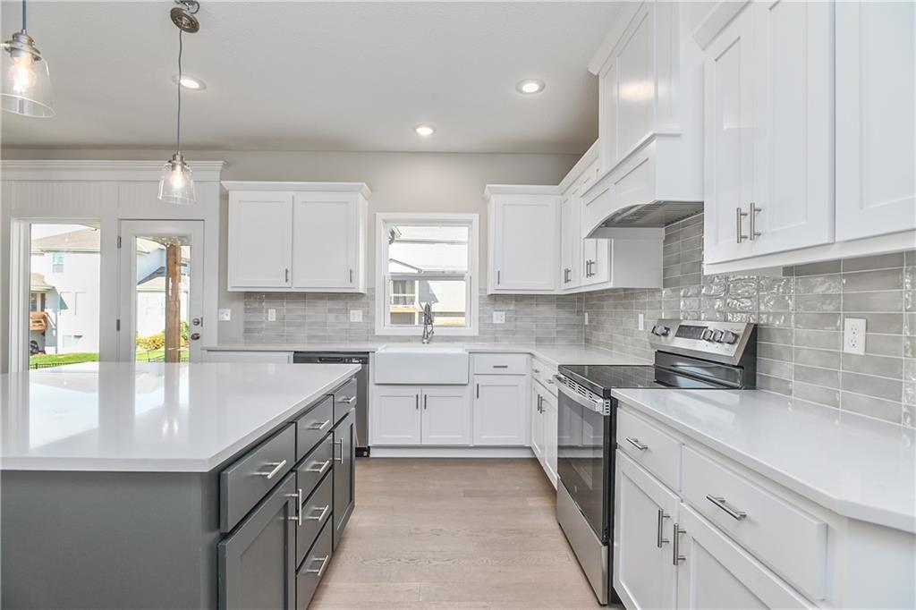 Listing Photo MLS #HMS2594919