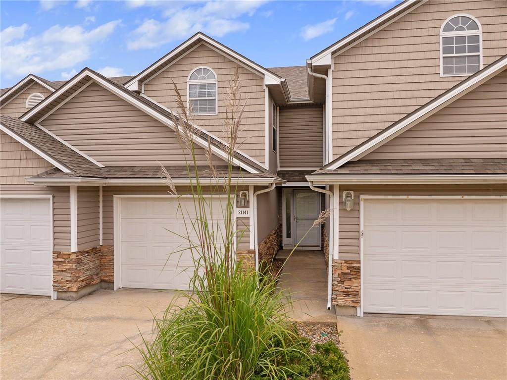 Listing Photo MLS #HMS2595238