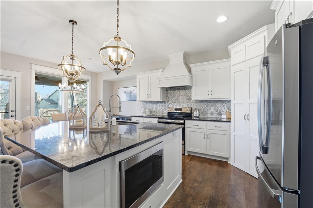 Listing Photo MLS #HMS2595780