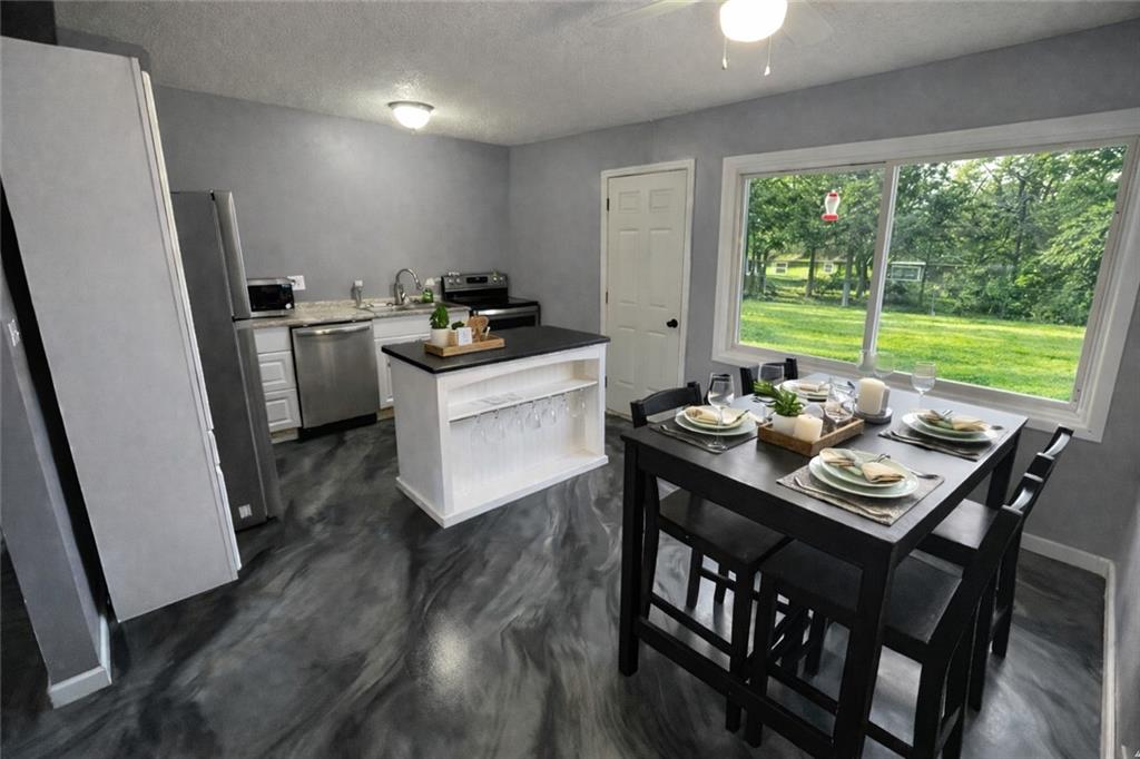 Listing Photo MLS #HMS2596961