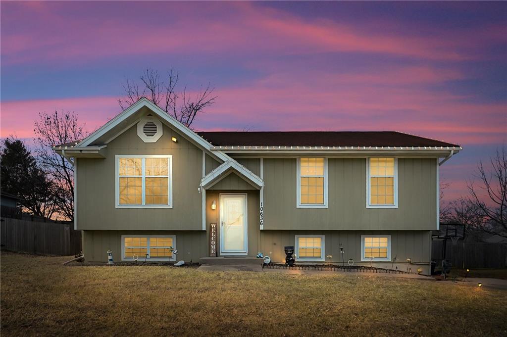 Listing Photo MLS #HMS2597070