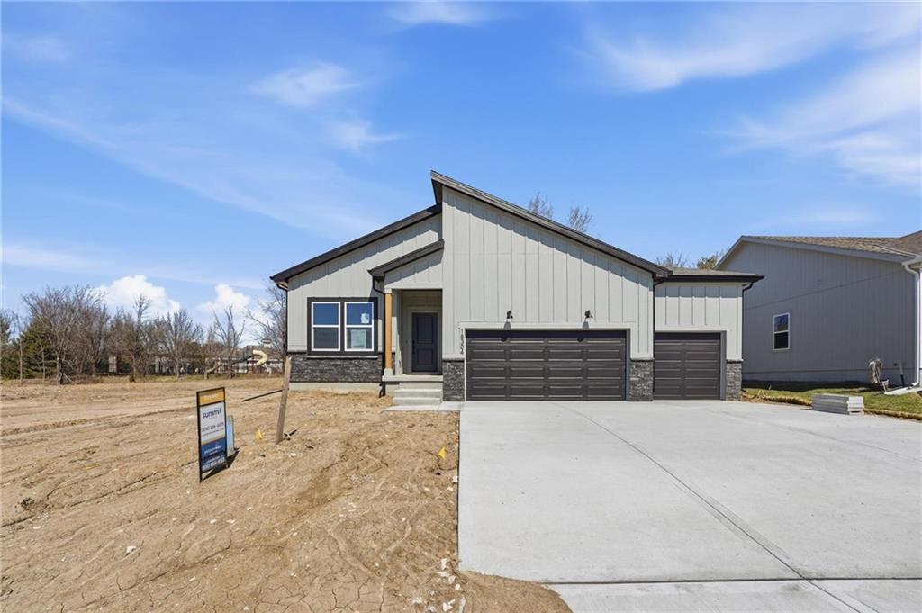 Listing Photo MLS #HMS2597270