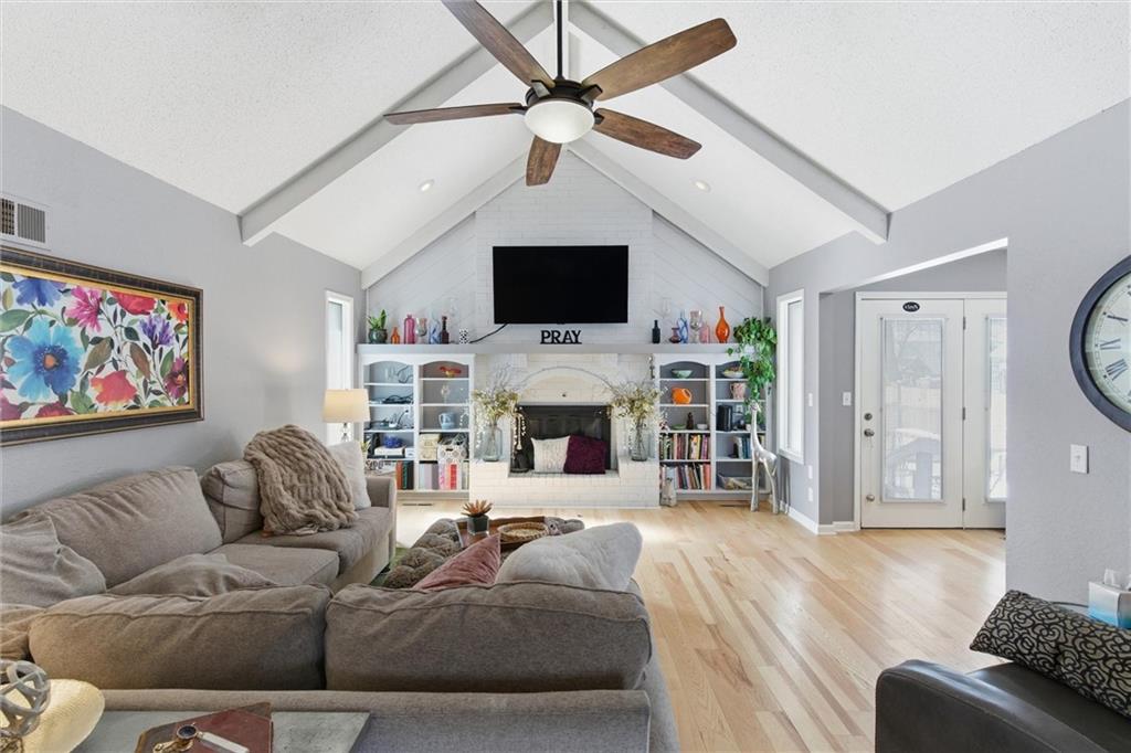 Listing Photo MLS #HMS2597392