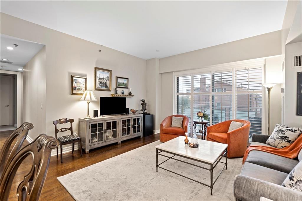 Listing Photo MLS #HMS2597551