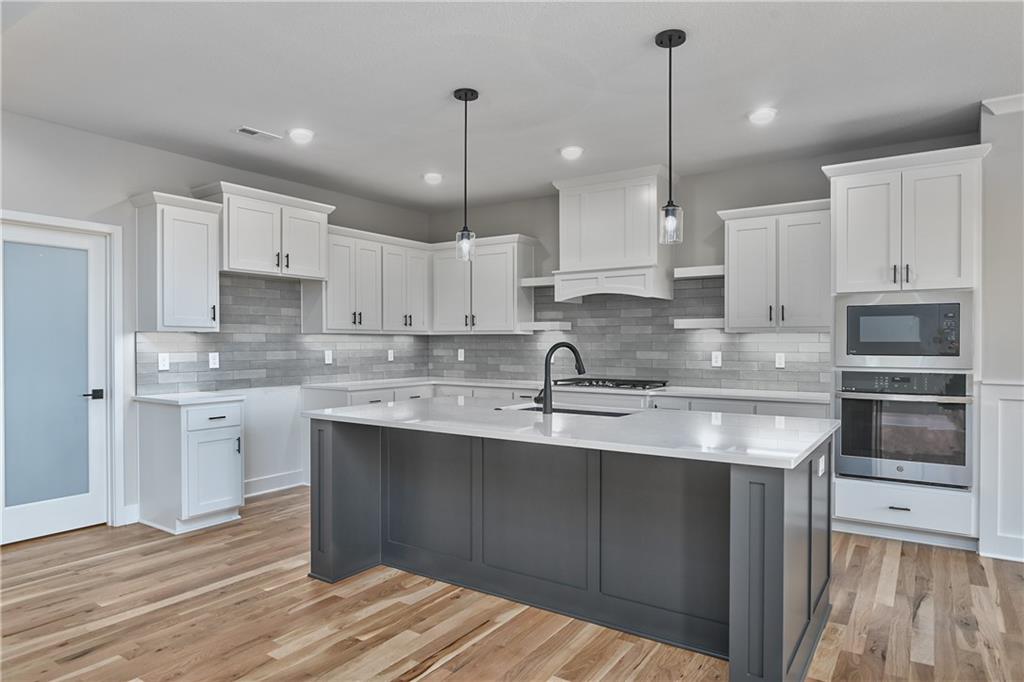 Listing Photo MLS #HMS2598853