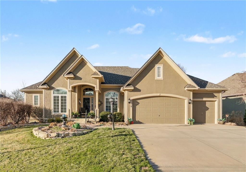 Listing Photo MLS #HMS2602161