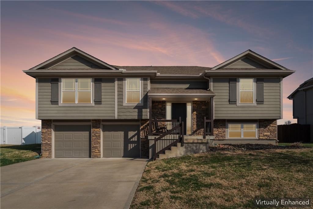 Listing Photo MLS #HMS2602695