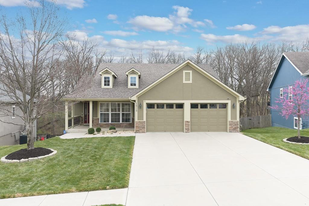 Listing Photo MLS #HMS2602844