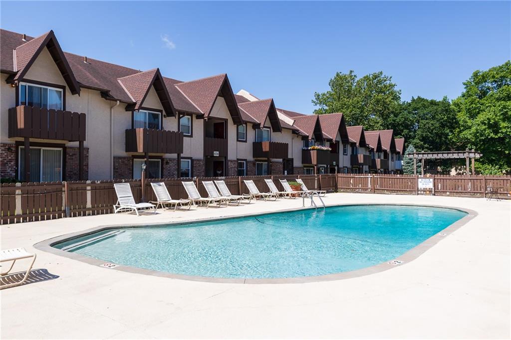 Listing Photo MLS #HMS2602987