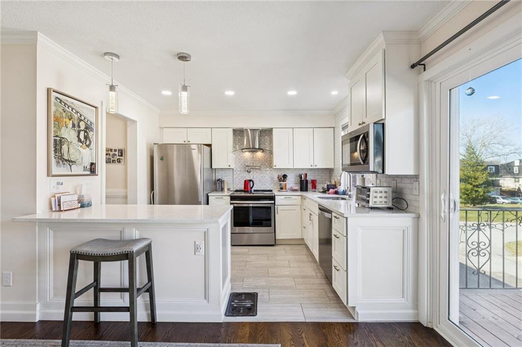 Listing Photo MLS #HMS2603079