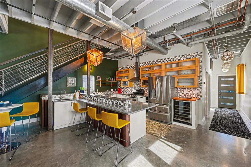 Listing Photo MLS #HMS2603497